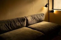 Gelaagd licht is de nieuwe luxe in je woonkamer